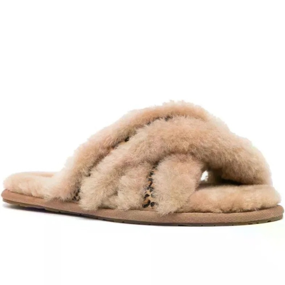 UGG Scuffita Cross Slipper Slip On Leopard Print